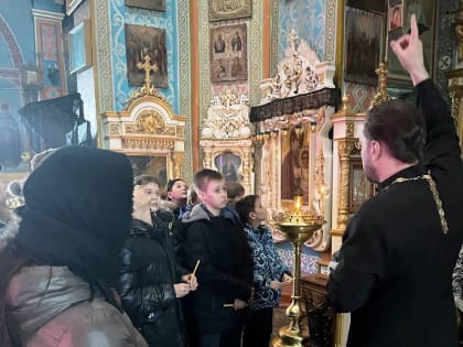Четвероклассники 15-й школы узнали об устройстве храма