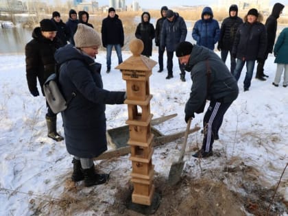 В Красноярске на острове Татышев появилось мини-кафе для птиц