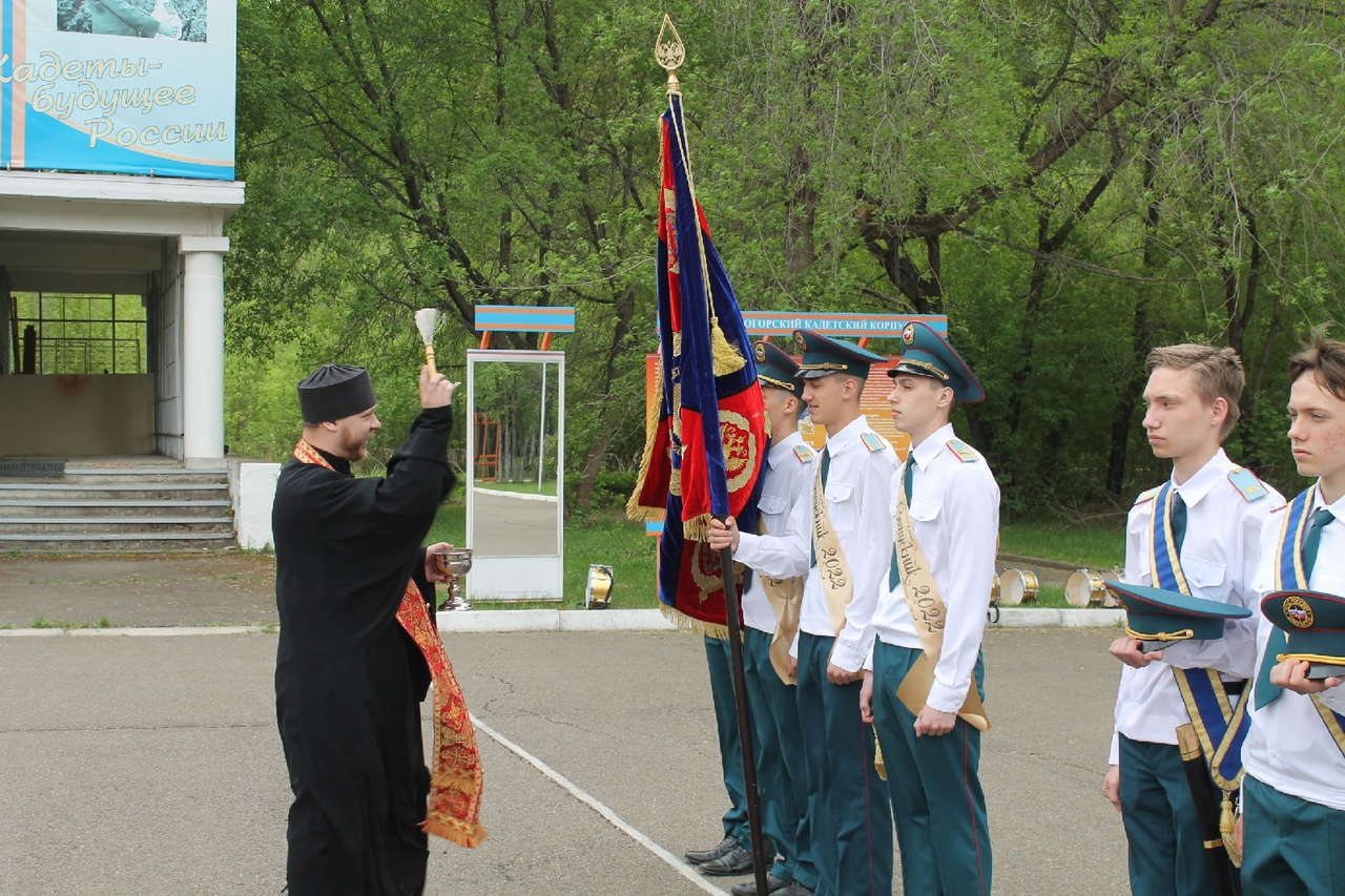 Железногорский кадетский корпус. Железногорский кадетский корпус Красноярского края. Железногорский кадетский корпус 2022. Последний звонок в кадетском корпусе. Кадеты в Железногорске.