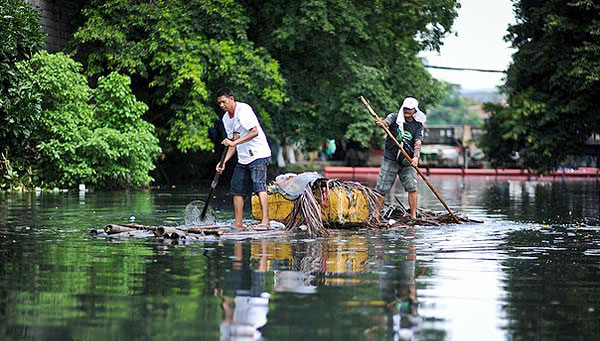Cleaning up the Pasig River in Manila, Philippines
