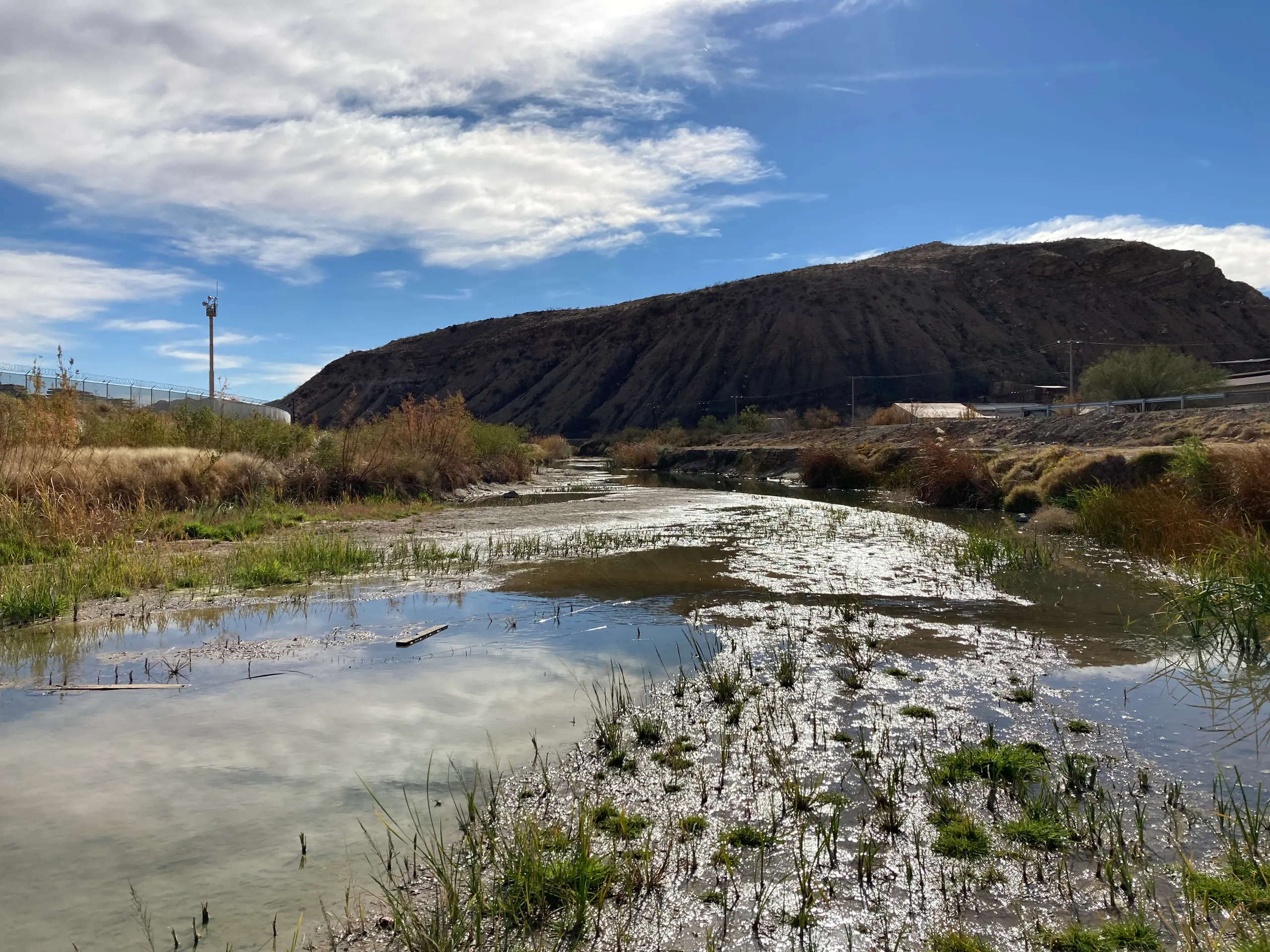 Pollution of the Rio Bravo (Rio Grande) River by sewage