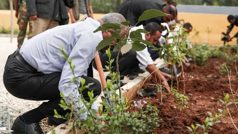 Some government offices were closed to allow government employees to take part in the campaign, 2019.