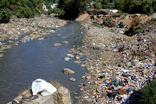 The problem of plastic pollution in the Rio Motagua, Guatemala