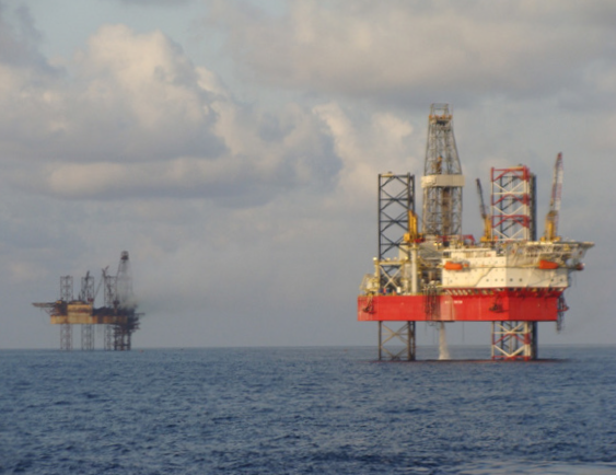 Damaged rig after the Montara oil incidence