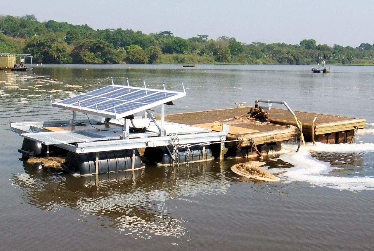 Decreasing capability of the degassing systems at lakes