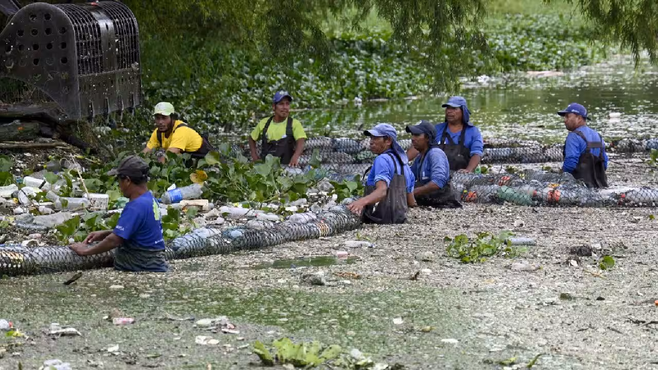 Plastic garbage covers Central American rivers, lakes and beaches