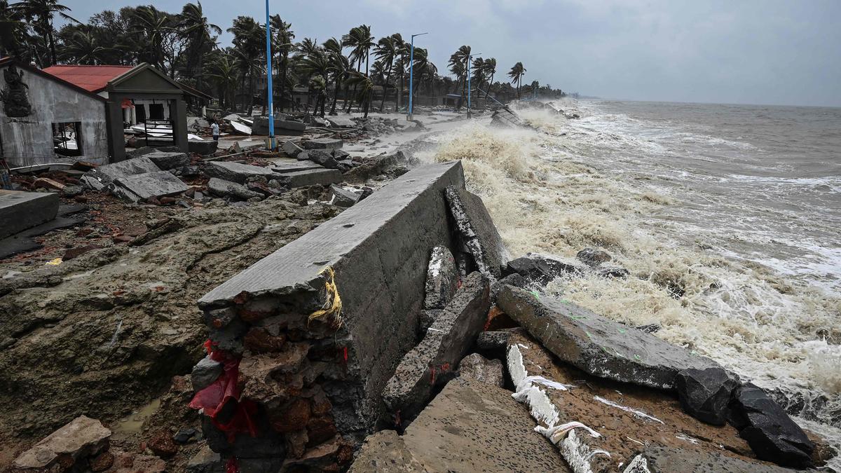 Water level rises in Calcutta, India