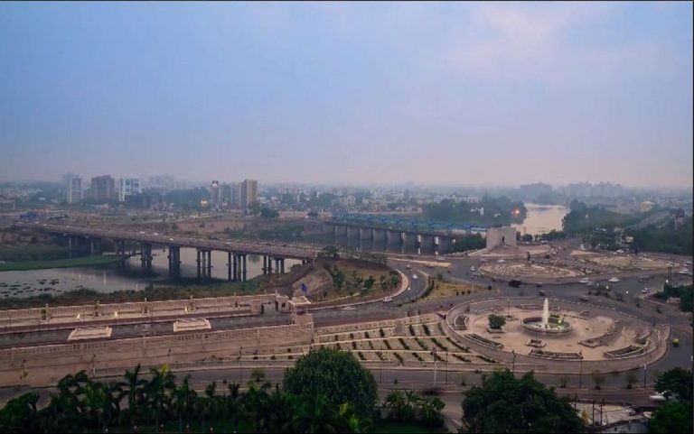 Air pollution in Lucknow, India