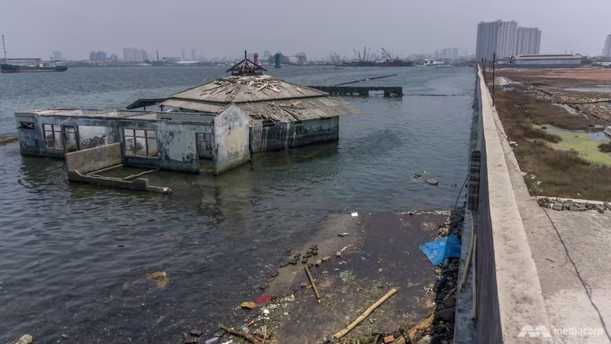 Residents fear Jakarta's sinking problem will be sidelined with Indonesia's capital move