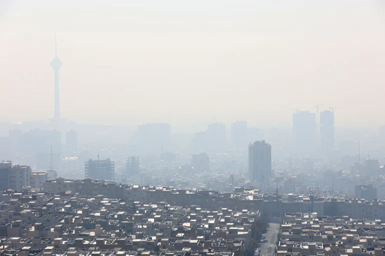 Tehran engulfed in thick layers of dust and pollutants