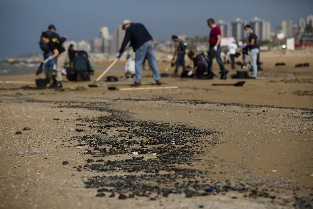 Mystery Israel Oil Spill Leads