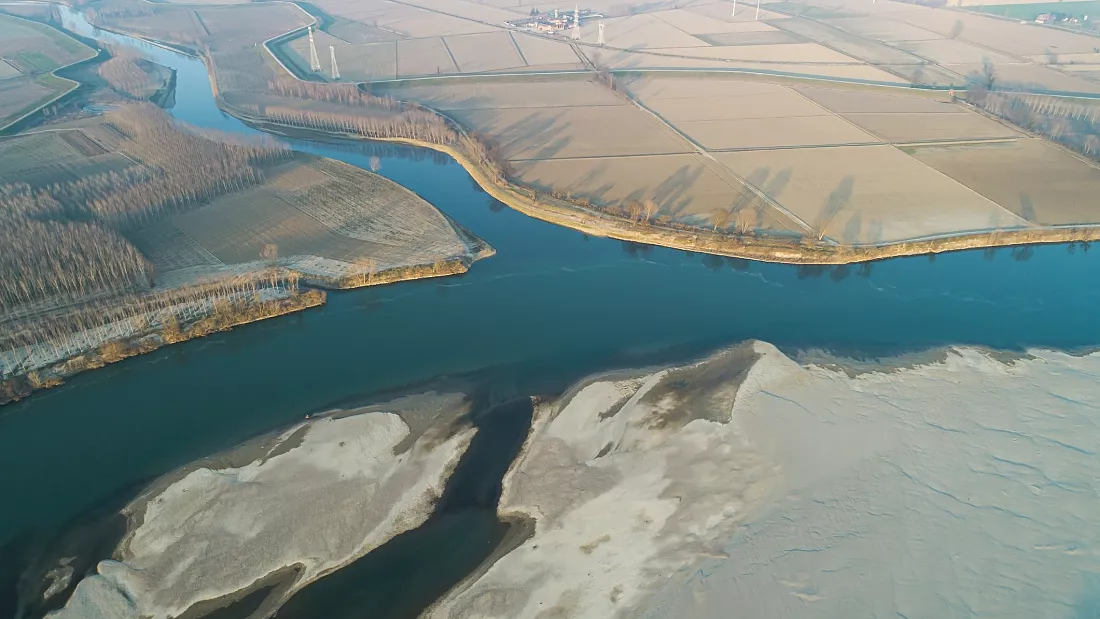 The longest river in Italy Po Valley is drying up