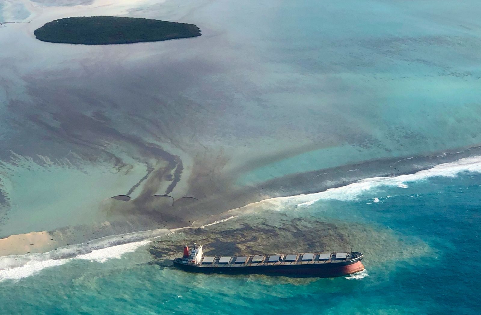 mauritius oil spill