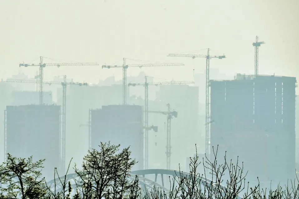 Chernobyl Fires Drop Radioactive Ash