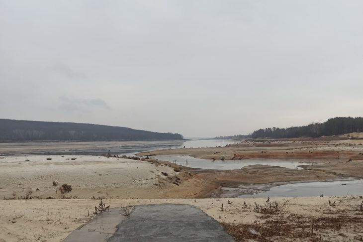 Shallowing of Oskol Reservoir, Ukraine