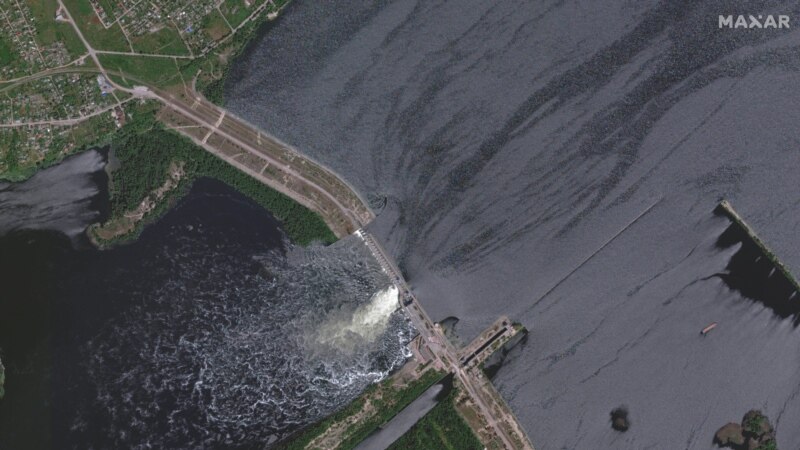 In the Kherson region of Ukraine, the Kakhovka hydroelectric power station was destroyed, tons of water poured out, a flood occurs.