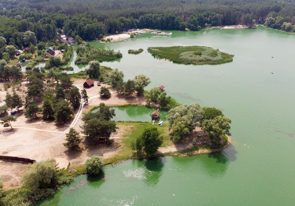 The village of Yatskivka on the reservoir in 2019