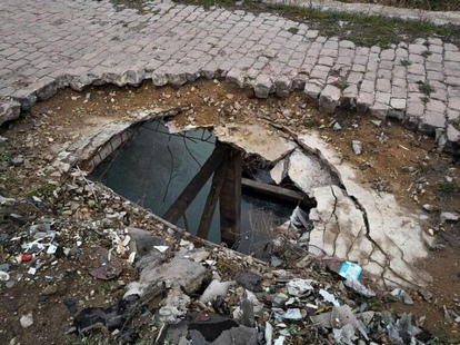 A fetid pus stands along the entire course of the river in the city.