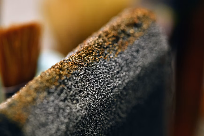 Electrified charcoal sponge can soak up CO2 