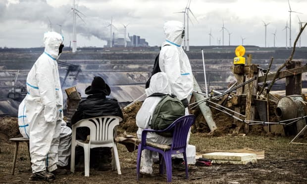 An estimated 700 anti-coal protesters are occupying Lützerath and its surroundings.