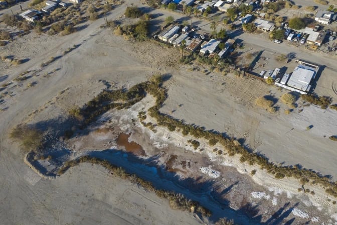 The critical state of Salton Sea