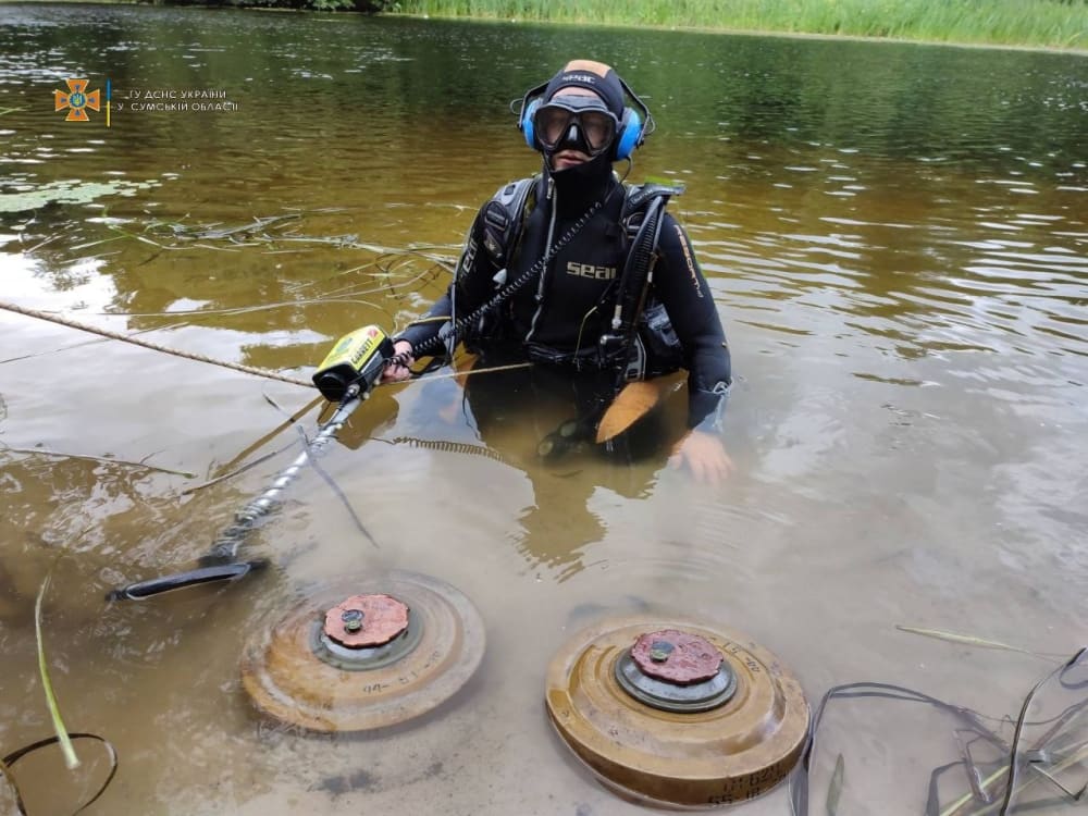 Anti-tank mines discovered by the State Emergency Service of Ukraine after the fighting in the Sumy region.