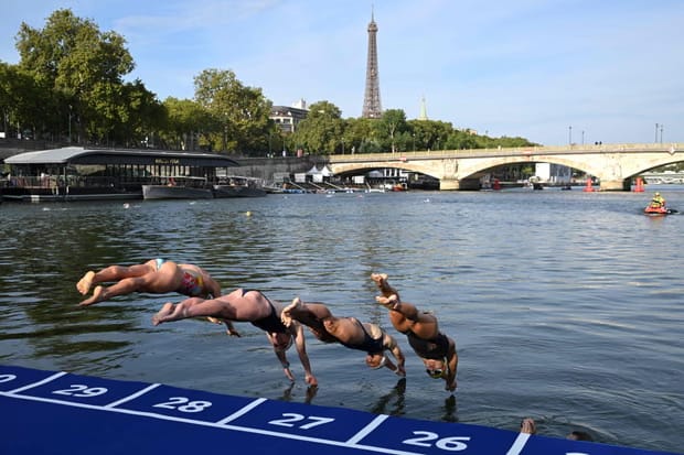 Cleaning the Seine River in France