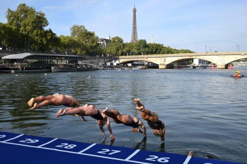 Cleaning the Seine River in France
