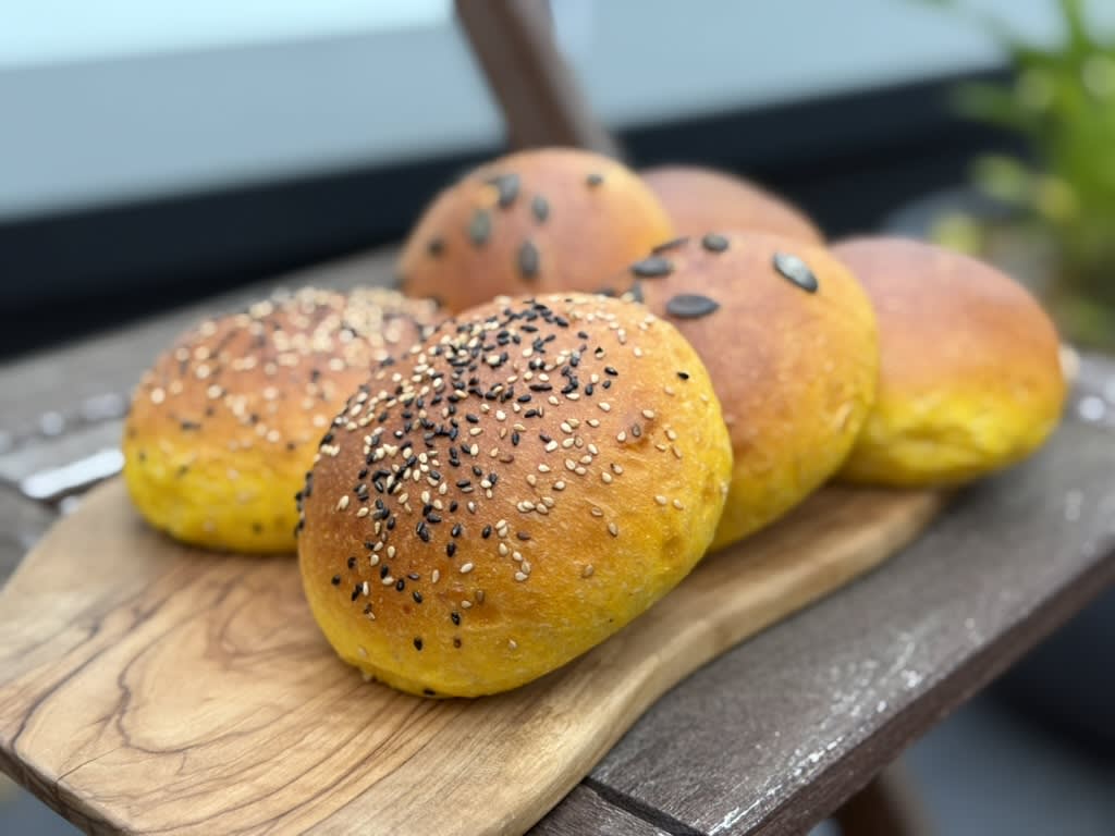 Pumpkin Buns