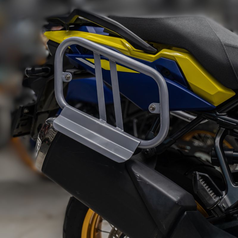 Suzuki V-Strom 800de Saddle Stay | Motoioi