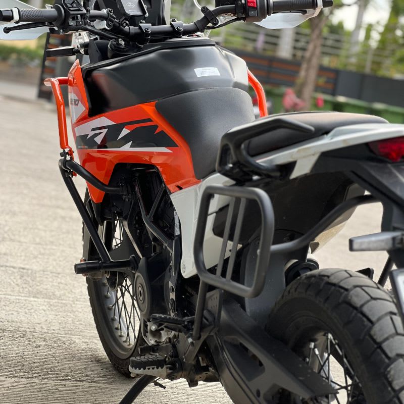2025 KTM 390 Adventure Saddle Stay