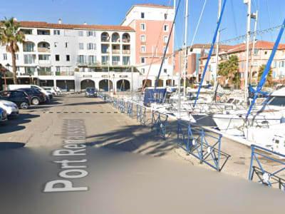 OFF Market - Restaurant magnifique sur le port - Emplacement premium - Port de Bouc - Renta : 8,50% - Image 1