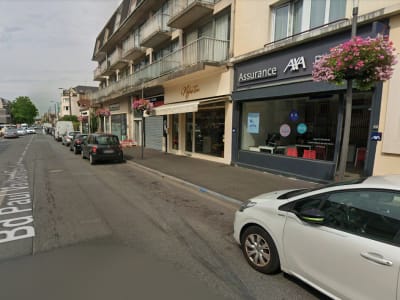 Murs occupés - Agence AXA - Centre ville Goussainville - 6 ans ferme - Renta : 9,55% - Image 1