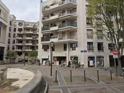Off market · Murs occupés commerce de fauteuils roulants innovants · Boulogne-Billancourt (92) · Rentabilité 7,01 % - Image 1