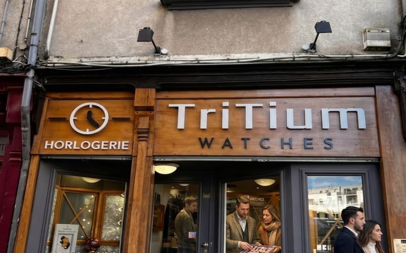 Photo 1 - OFF MARKET - 2 Murs Occupés Or En Cash et Titrium dans la rue Prime Piétonne de Bourges à 8% de Rentabilité