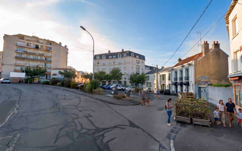 Photo 1 - Off market · Murs occupés local commercial · La Roche-sur-Yon (85) · Rentabilité 8,22 %