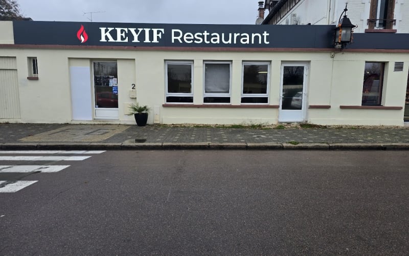 Photo 1 - Off market · Murs occupés restaurant avec extraction · Joigny (89) · Rentabilité 9 %
