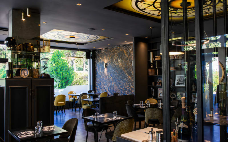 Photo 4 - Off market · Murs occupés restaurant avec extraction et licence IV · Meylan (38) · Rentabilité 7 %
