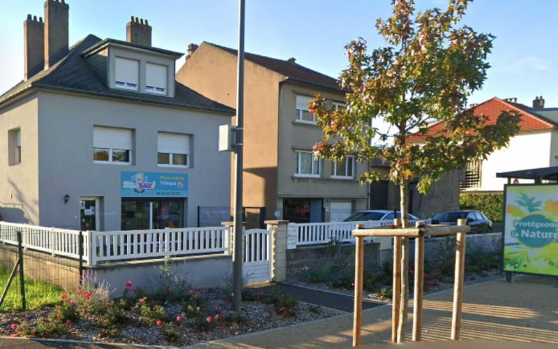 Photo 1 - OFF Market - Réseau de Crèches (3,18M de CA) - 2 crèches - Terville - Renta : 9,18%