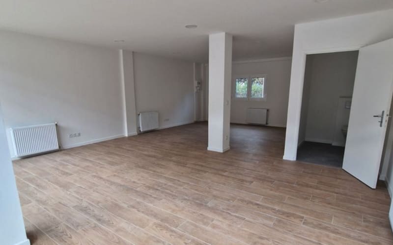 Photo 3 - Exclusivité -  Gros constructeur de Chalets et Cabinet Psychiatrique - Cluses - Renta : 9%