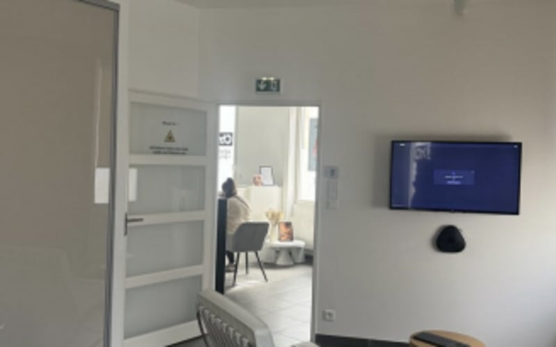 Photo 4 - OFF Market - Grand groupe - Centre laser CtrlZ - Bordeaux - Renta 7,5%
