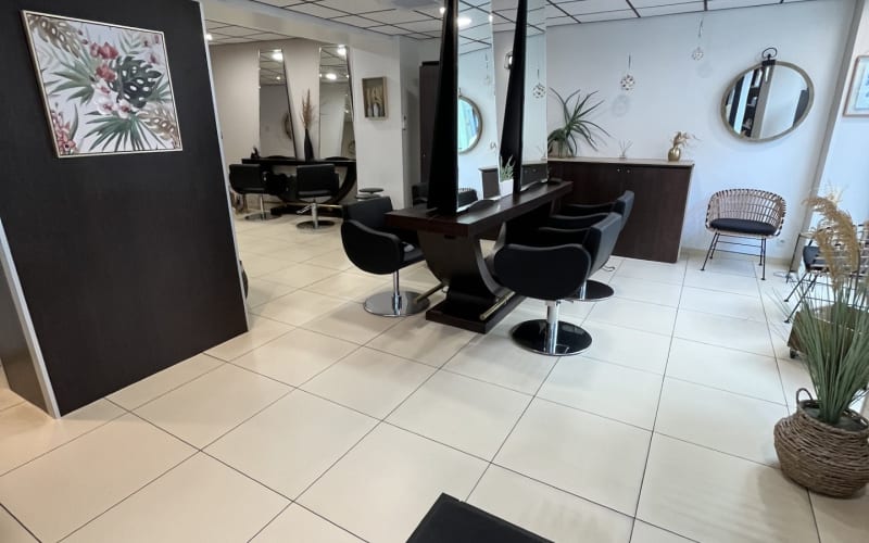 Photo 2 - OFF Market - Salon de coiffure depuis 10 ans  - Fécamp - Renta : 8%