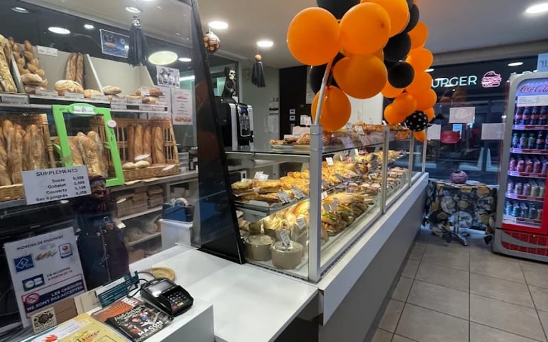 Photo 2 - Mandat Exclusif - Portefeuille de 3 lots - 1 boulangerie depuis 1997 + 2 locaux - Centre ville Macon - Renta : 8,70%