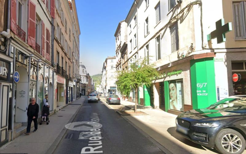 Photo 1 - 5Mandat exclusif - Portefeuille 2 actifs : Prêt à porter + ATOL - Rhone - Renta : 7,56%