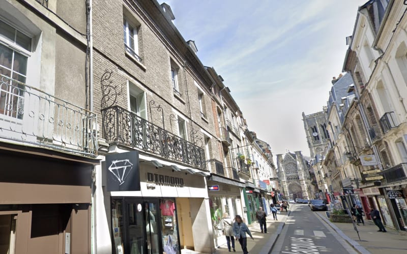 Photo 2 - OFF MARKET -  Murs Occupés Emplacement Prime Diamond Shop PAP à Dieppe