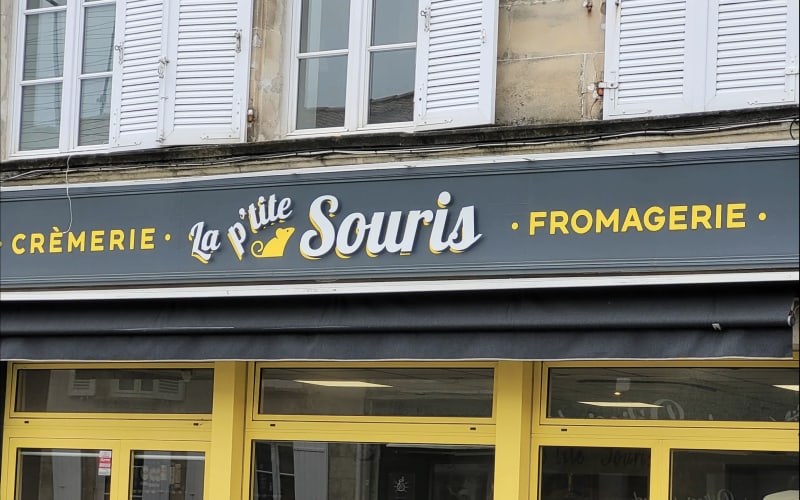 Photo 1 - OFF MARKET - Murs Occupés Locataire Historique Fromagerie à 13% de rentabilité en post révision à Rochefort
