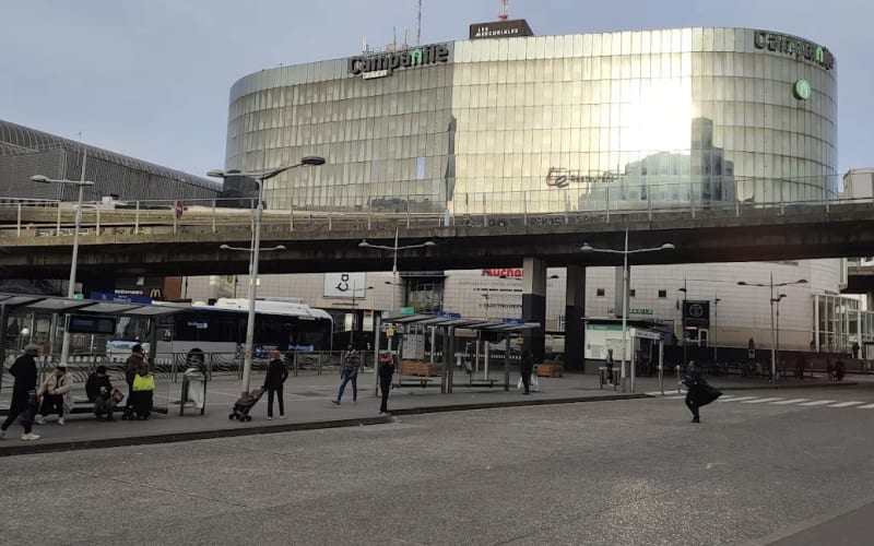 Photo 1 - EXCLUSIF - Murs Occupés Locataire Premium Centre de Santé Bagnolet Dans le Centre Commercial Bel Est 7,71%