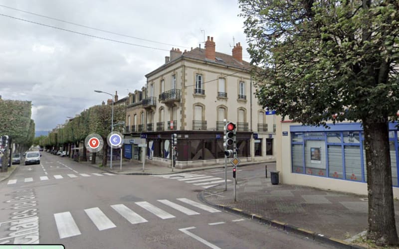 Photo 3 - OFF Market - Enseigne nationale AUDIKA Maison mère - 218M de CA - Autun - Renta. 8,55%