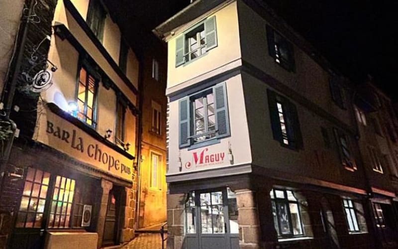 Photo 4 - EXCLUSIF - Angles Murs Occupés Restaurant Extraction + Droit de terrasse + Licence 4 Maguy Superstar sur la Place Prime de Morlaix
