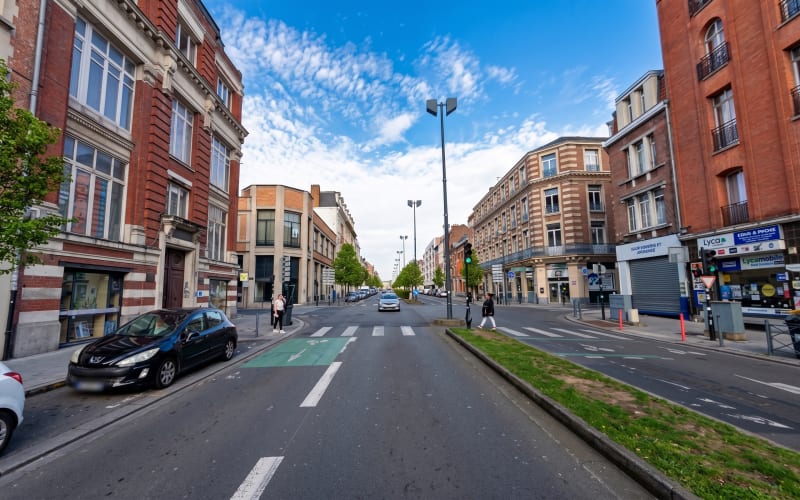 Photo 1 - Exclusivité · Portefeuille de 5 murs occupés, avenue Jean Lebas · Roubaix (59) · Rentabilité 7,86 %